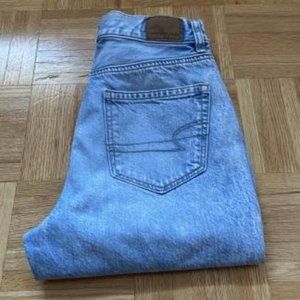 American Eagle Mom Jeans